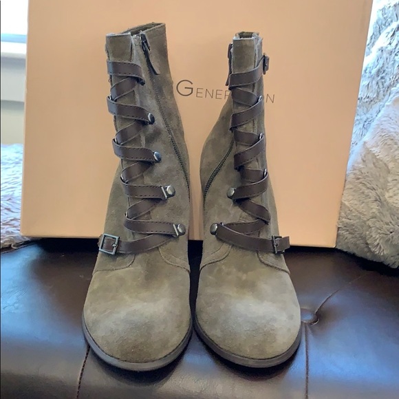 BCBGenerartion Olive suede wedge booties - Picture 5 of 5